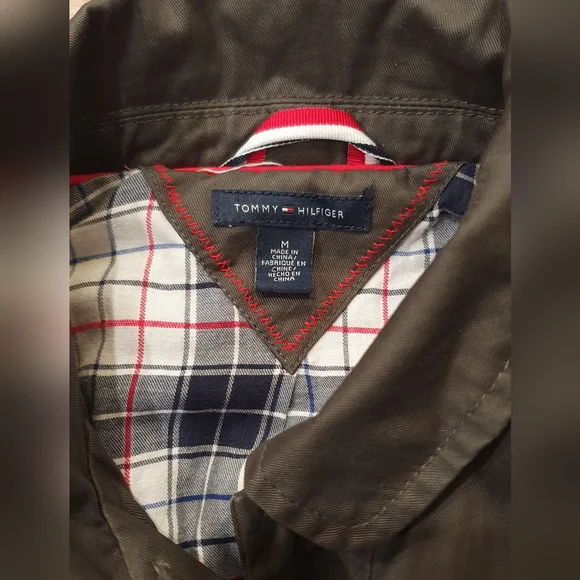 Tommy Hilfiger Barbour-style barn jacket with detachable cape, green, size med - Picture 7 of 7